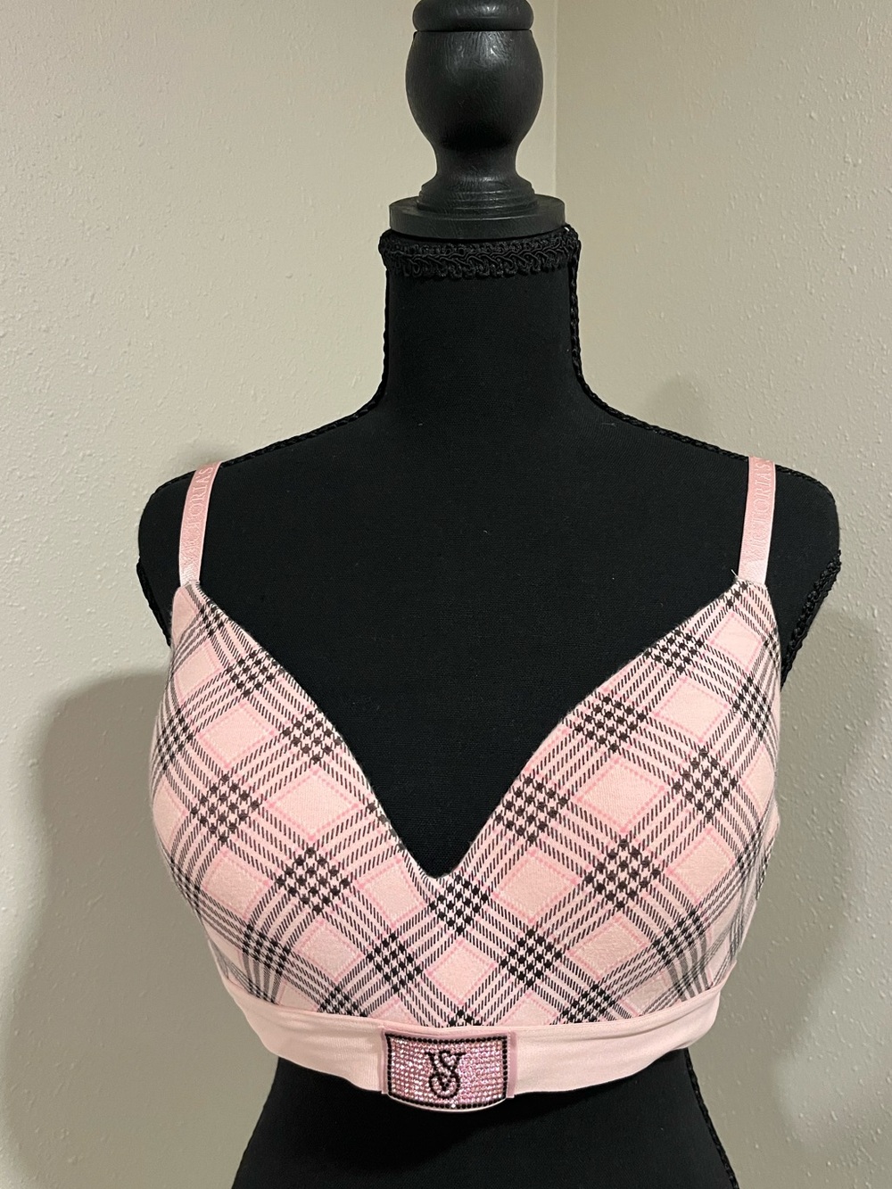 Victoria’s Secret Lightly Lined Wireless T-Shirt Bra-38C
